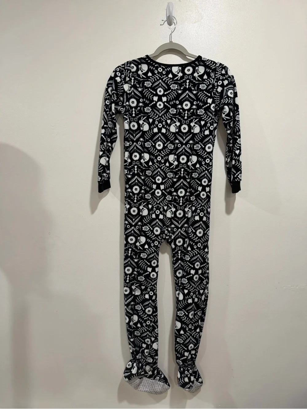 Carter’s Girls Black & White Bunny Floral Footed Fleece Pajamas Size 10/10A